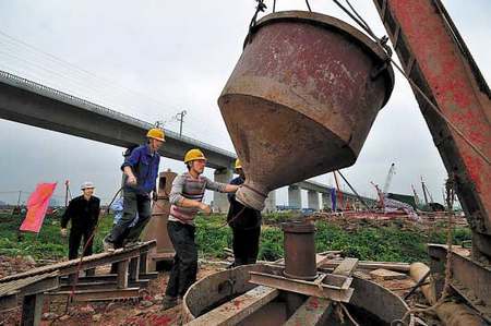 貴廣、南廣高鐵廣州樞紐工程2010年時(shí)快速推進(jìn)的場(chǎng)景，已是明日黃花