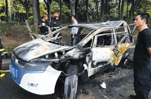 “5·26”事故中遇難的哥所駕的出租車。 （資料圖片）