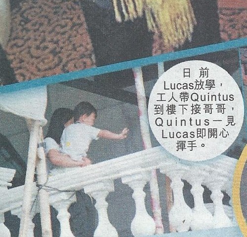 鋒芝兩子親密羨人 小Q接Lucas放學欣喜若狂