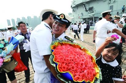 海軍第十一批護(hù)航編隊(duì)返回青島