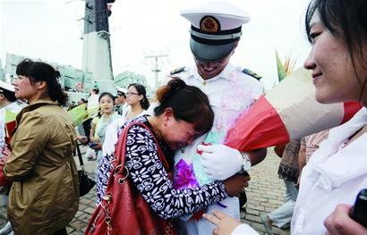 海軍第十一批護(hù)航編隊(duì)返回青島