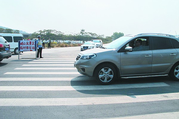 青島各大景區(qū)周邊停車(chē)場(chǎng)探訪 車(chē)位較緊張