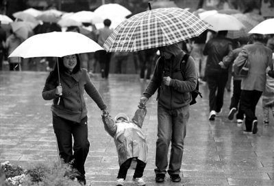 全國多地遇大風降溫雨雪天氣