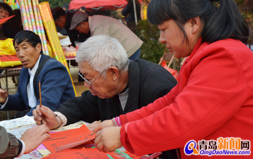 紅島青云宮廟會(huì)一天引客上萬人 小吃云集