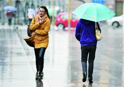 兩股冷空氣今天后天接踵而至 霧雨風(fēng)齊聚青島