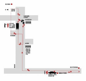 11月29日，香樟路京港澳高速公路橋下，被劫持的小車在逃跑過程中與貨車追 尾，起火后燒得只剩下鐵架。圖/記者陳勇