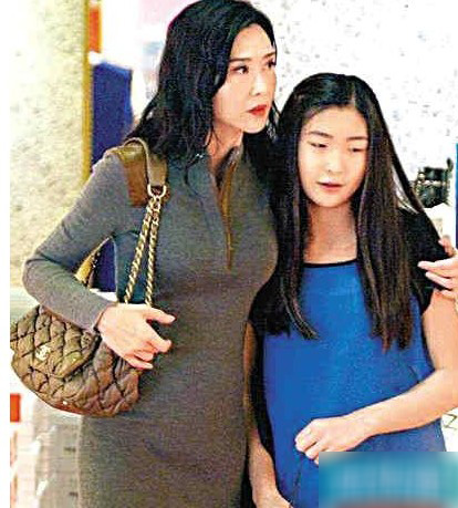 葉玉卿13歲女兒胡芷欣海量照