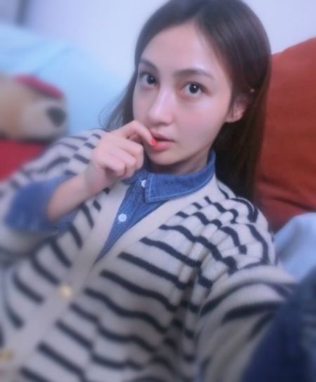 姚笛曬自拍照似angelababy 惹整容疑云(圖)