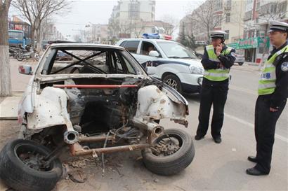 身價百萬車?yán)腺嚢缘?坐等青島車牌限號升值