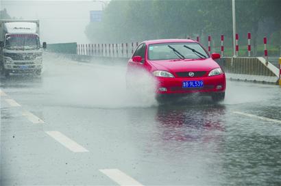 今明兩天全市溫度有所上升 明后天局部有陣雨