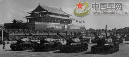 1958年國(guó)慶閱兵 民兵方隊(duì)規(guī)模空前