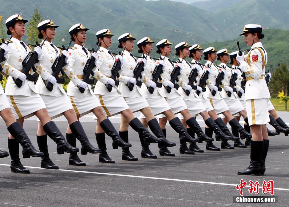 探訪閱兵基地 三軍儀仗隊(duì)首次有女兵參加大閱兵